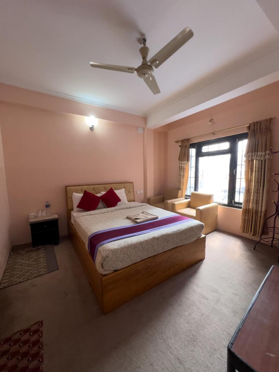 Hotel Lake N Yeti Ποκάρα Εξωτερικό φωτογραφία